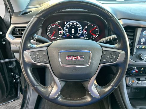Used 2022 GMC Acadia AT4 w/ Technology Package AWD/4WD image 32