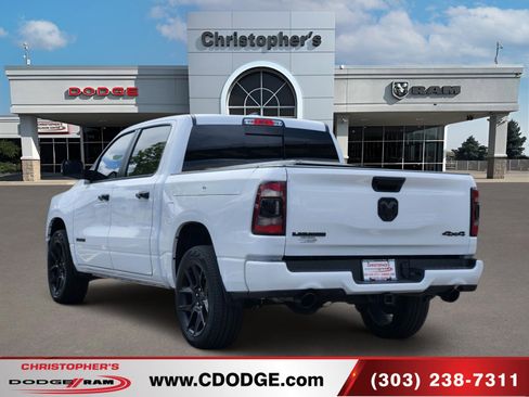 Used 2024 RAM 1500 Laramie AWD/4WD image 5