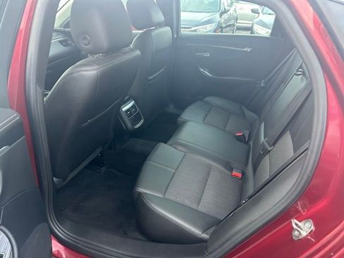 Used 2016 Chevrolet Impala LT w/ Convenience Package image 14