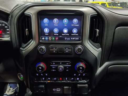 Used 2020 Chevrolet Silverado 2500 LTZ w/ LTZ Premium Package image 10