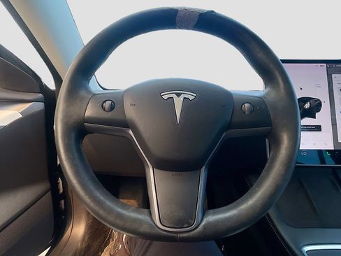 Used 2021 Tesla Model 3 Standard Range Plus RWD image 10