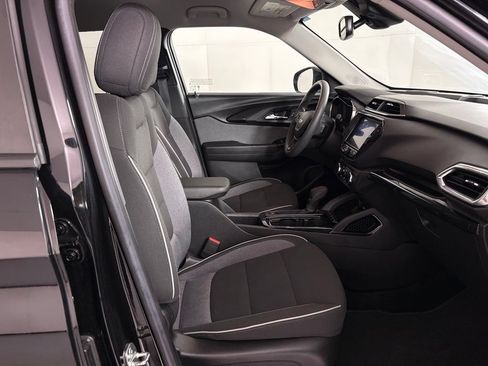 Certified 2023 Chevrolet TrailBlazer LT w/ Convenience Package FWD image 47