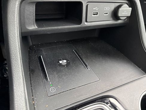 Certified 2025 Honda Pilot Touring image 17