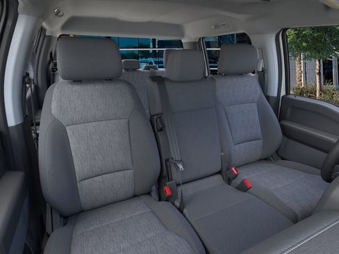 New 2025 Ford F550 4x4 Crew Cab image 10