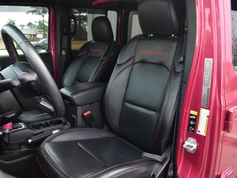 Used 2022 Jeep Wrangler Unlimited Rubicon w/ Cold Weather Group image 27