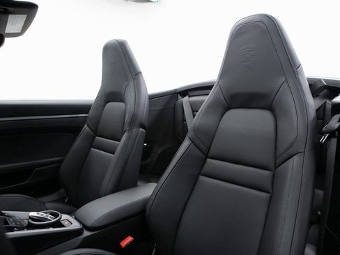 New 2026 Porsche 911 Carrera 4S image 5