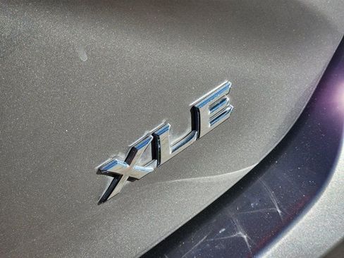 Used 2025 Toyota Camry XLE image 9