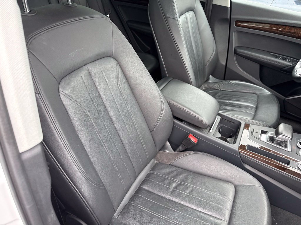 Used 2019 Audi Q5 2.0T Premium Plus w/ Premium Plus Package AWD/4WD image 4