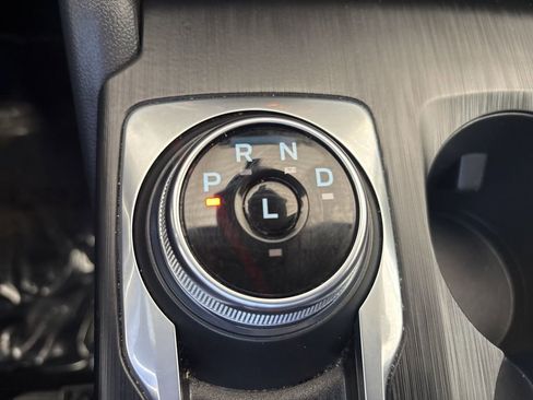 Used 2025 Ford Escape ST-Line AWD/4WD image 16