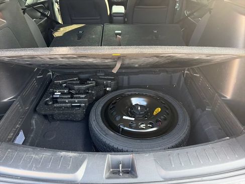 Used 2022 Chevrolet TrailBlazer RS w/ Sun and Liftgate Package AWD/4WD image 31