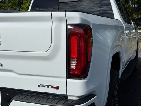 Used 2024 GMC Sierra 1500 AT4 w/ AT4 Premium Package image 10