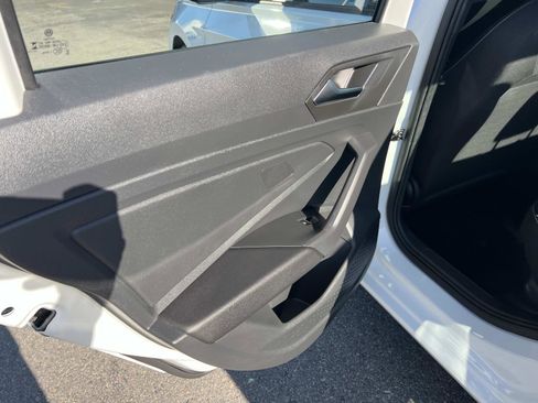 Certified 2024 Volkswagen Jetta Sport image 19