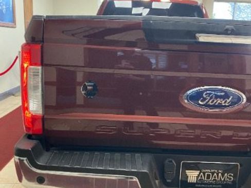 Used 2017 Ford F250 Lariat w/ Chrome Package RWD image 11