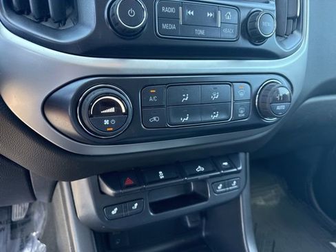 Used 2016 Chevrolet Colorado LT w/ Luxury Package, Chrome AWD/4WD image 28