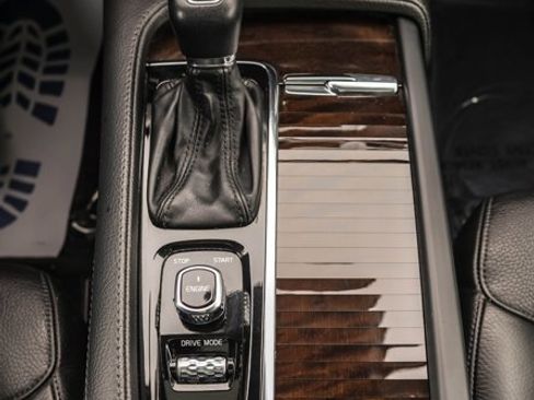 Used 2017 Volvo XC90 T6 Momentum w/ Momentum Plus Package image 22