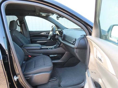 Used 2025 Chevrolet Traverse LT w/ Sun and Wheel Package AWD/4WD image 24