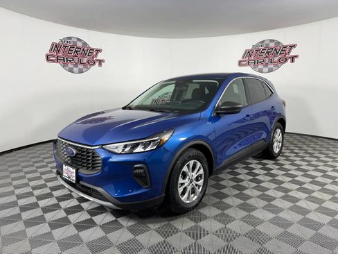 Used 2023 Ford Escape Active FWD image 3