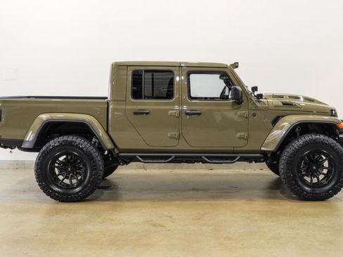 Used 2025 Jeep Gladiator Sport image 38