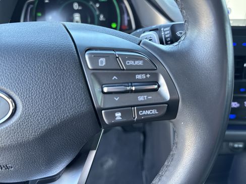 Used 2020 Hyundai Ioniq Limited image 29