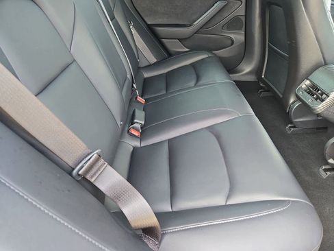 Used 2018 Tesla Model 3 image 18