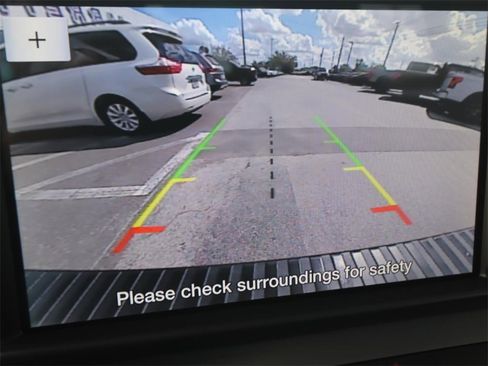 Certified 2023 Ford Maverick XL image 4