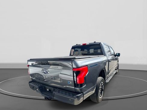 Used 2022 Ford F150 Lightning XLT AWD/4WD image 5