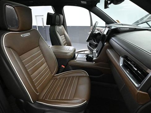Used 2025 GMC Yukon Denali Ultimate image 63