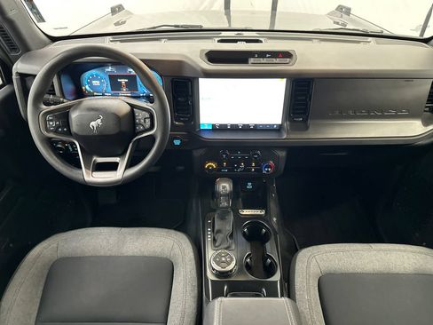 Used 2025 Ford Bronco 4-Door AWD/4WD image 21