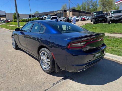 Used 2016 Dodge Charger SXT w/ AWD Plus Group image 3