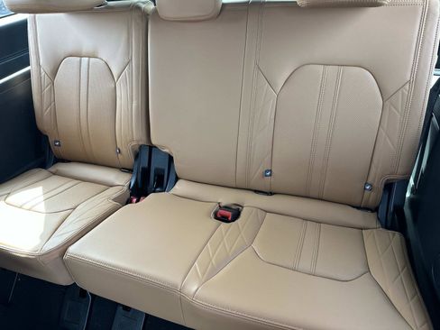 Certified 2024 Ford Expedition Max Platinum image 16