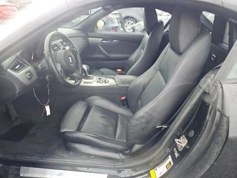 Used 2013 BMW Z4 sDrive35i w/ M Sport Pkg image 4