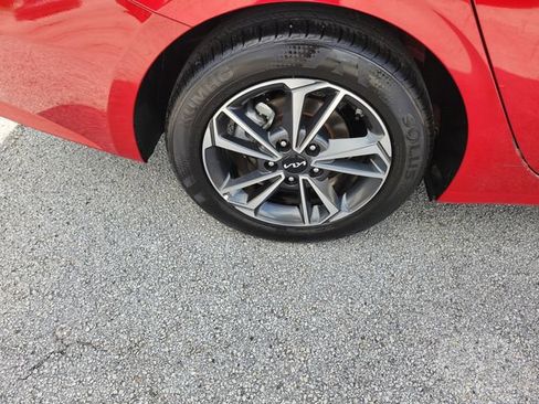 Used 2023 Kia Forte LXS w/ LXS Technology Package FWD image 7