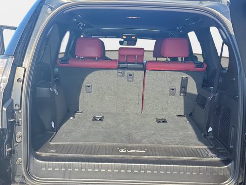 Used 2023 Lexus GX 460 Premium w/ Premium Package AWD/4WD image 12