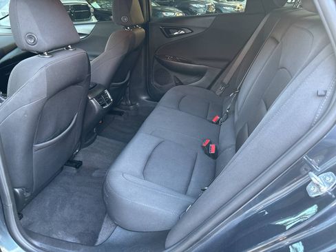 Used 2021 Chevrolet Malibu LT FWD image 12