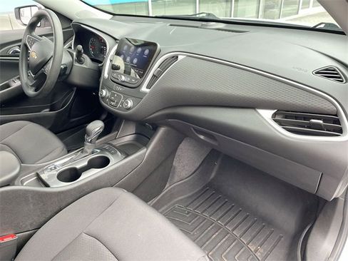 Certified 2024 Chevrolet Malibu LS image 27