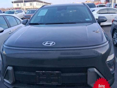 Used 2025 Hyundai Kona SEL image 1