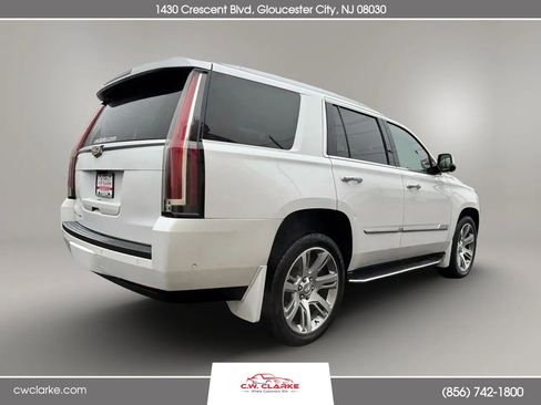 Used 2017 Cadillac Escalade Premium Luxury image 6