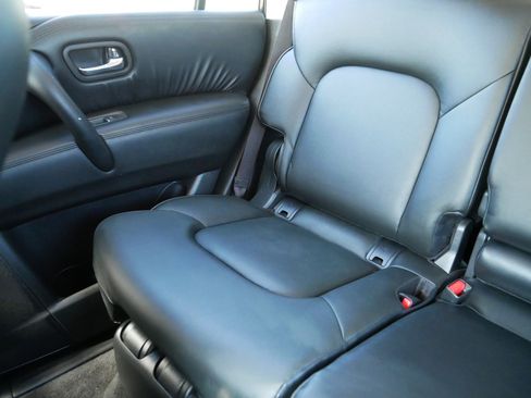Certified 2022 Nissan Armada SV w/ Cargo Package AWD/4WD image 12