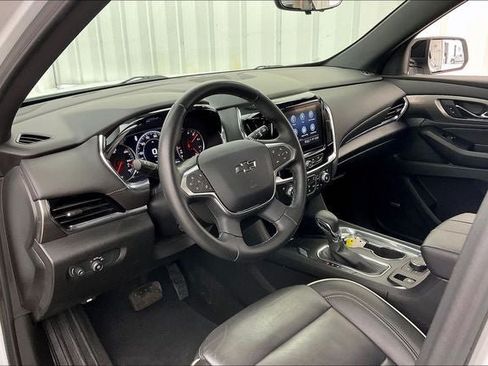 Used 2023 Chevrolet Traverse Premier w/ Redline Edition AWD/4WD image 17