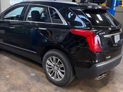 Used 2017 Cadillac XT5 Luxury w/ Driver Awareness Package FWD image 11