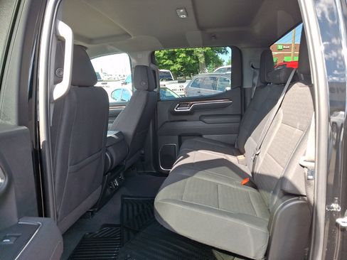 Used 2025 Chevrolet Silverado 1500 LT AWD/4WD image 9