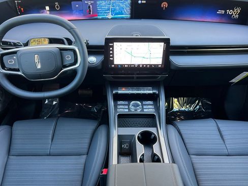 New 2026 Lincoln Nautilus Reserve image 11