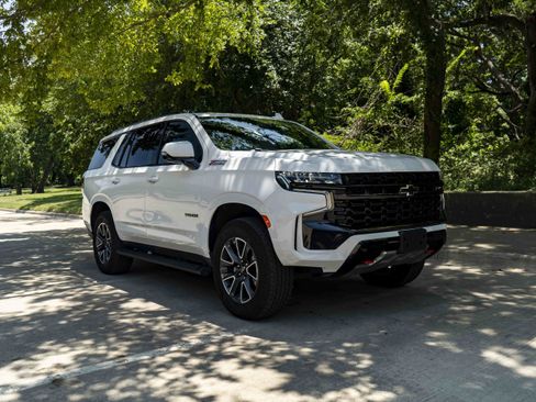 Used 2023 Chevrolet Tahoe Z71 w/ Z71 Off-Road Package AWD/4WD image 2
