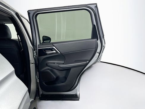Used 2024 Mitsubishi Outlander SE AWD/4WD image 30