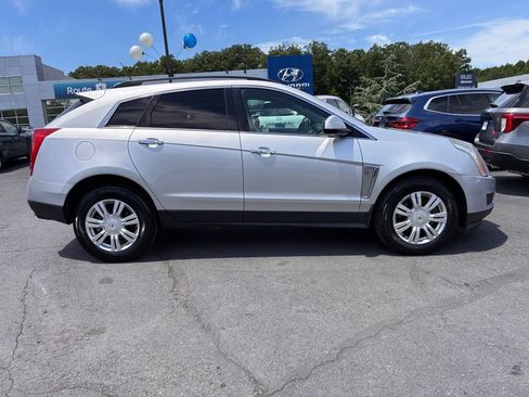 Used 2013 Cadillac SRX FWD image 8