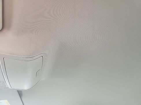 Used 2016 Volkswagen Tiguan S image 12