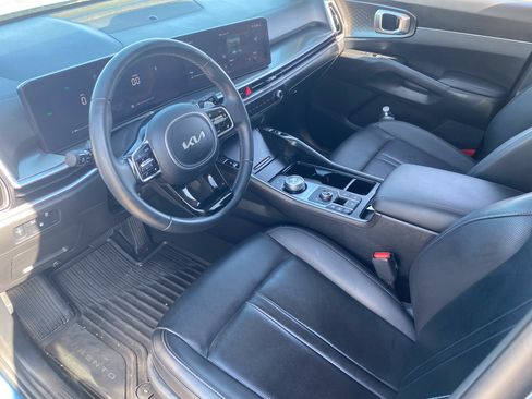 Certified 2025 Kia Sorento EX w/ EX Panoramic Sunroof Package AWD/4WD image 17