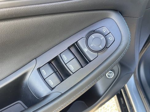 Used 2025 Buick Encore GX Sport Touring w/ Advanced Technology Package image 10