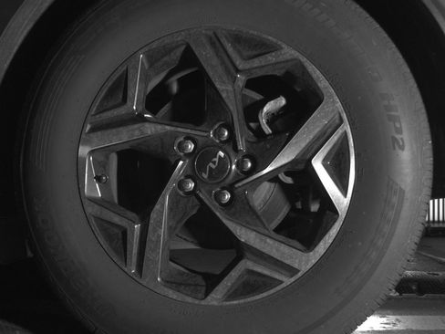 Used 2024 Kia Sportage LX image 14