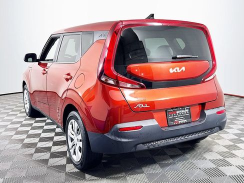 Used 2022 Kia Soul LX FWD image 5